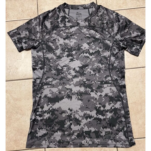 Nike Shirt Mens M Grey Pro Hypercool Training Digital Camo Fitted Gym Workout - Picture 1 of 7